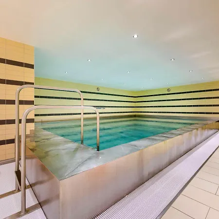 Mercure 4*