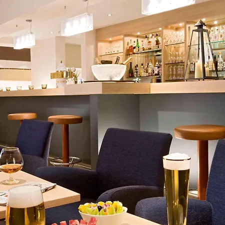 杜斯堡美居酒店