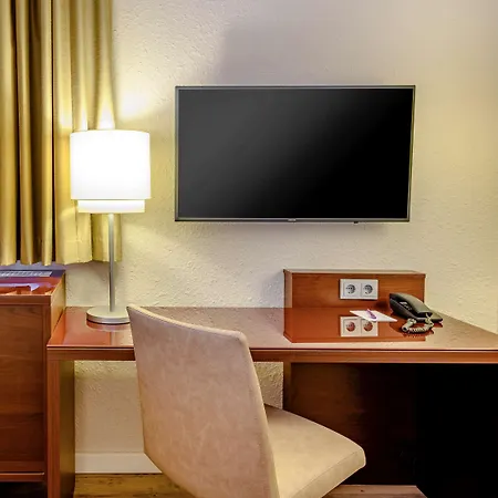 杜斯堡美居酒店 4*