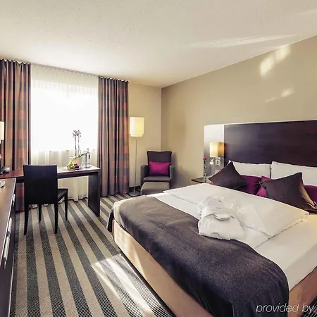 杜斯堡美居酒店 酒店 4*